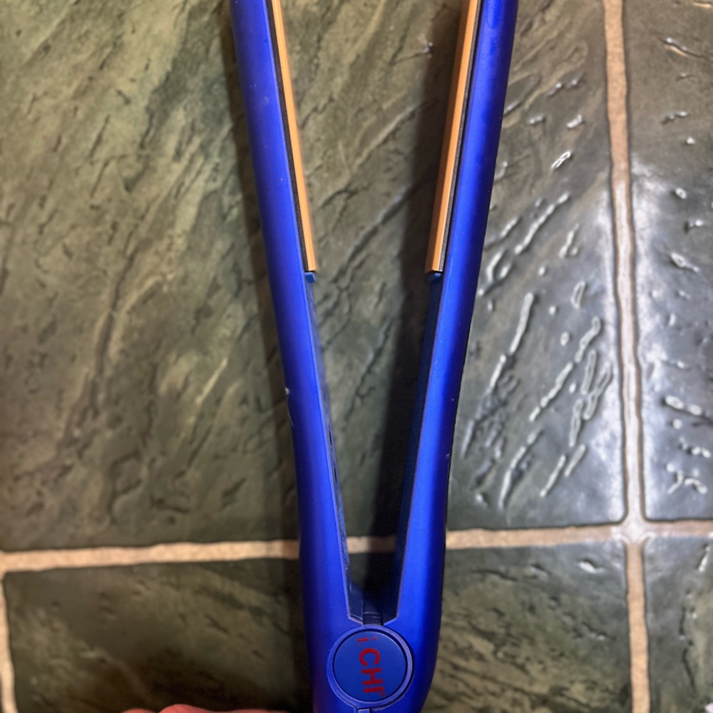CHI Berry Blue Hair Straightener